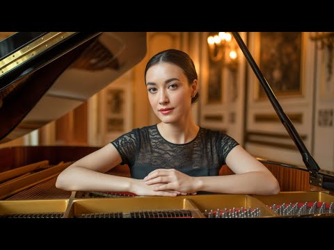 Teachers Forced Her to Play a Difficult Piano Piece — Not Knowing She Was a True Pianist…