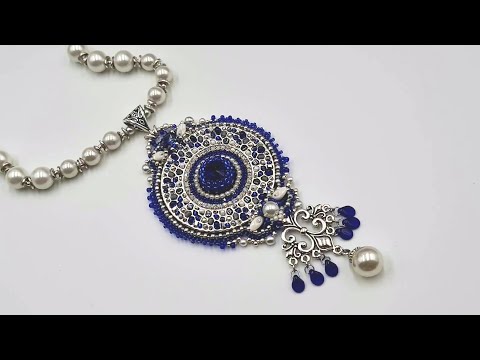 ВЫШИТЫЙ КУЛОН на сотуаре из "жемчуга" своими руками.