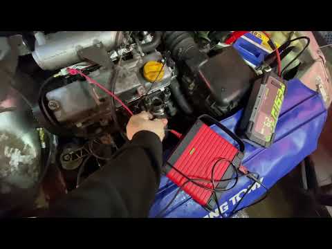 The VAZ 2110 starts and suddenly stalls.