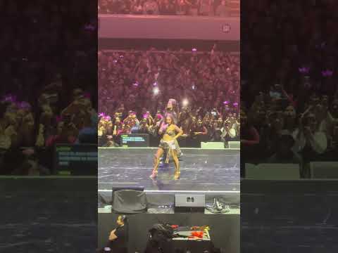 Sexbomb Get Get Aw! #RAwnd4