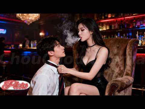 Le PDG déguisé en assistant passe une nuit avec elle; un baiser dans son cou le fait céder.