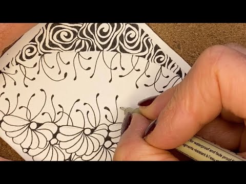 Use the Tangles “Diva Dance Rock’n’Roll” and “Boofont” to create a pretty tile.