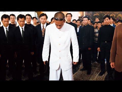 不愧是“山鸡”果然够嚣张，单刀赴会干掉黑老大，更是凭著一把枪获得大嫂认可！