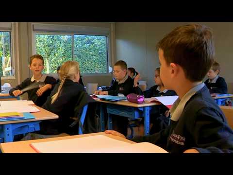 PUY DU FOU : L'incroyable école des enfants du spectacle
