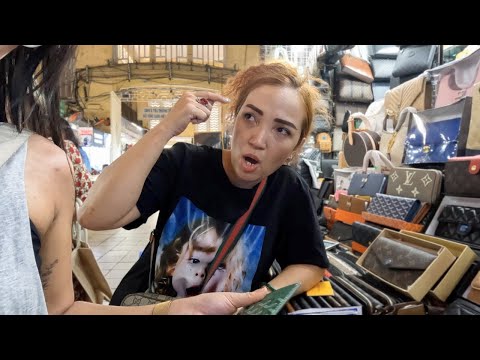 Bargaining at Vietnam's Craziest Market π»π³