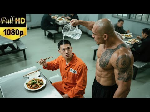 The prison bully bullied the new guy, but was killed instantly with one punch!