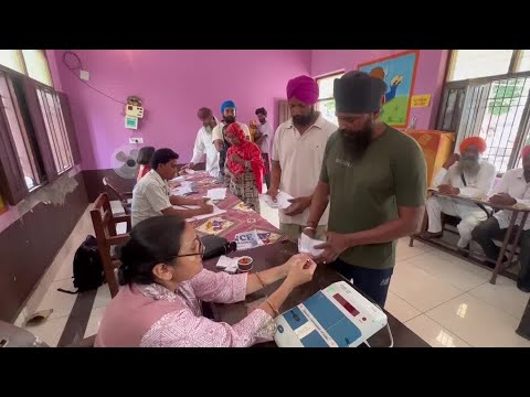 Early exit polls predict Modi win, as India casts final votes | REUTERS