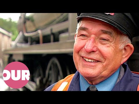 What's It Like Volunteering On A Steam Train? | Yorkshire Steam E6 | Our Stories