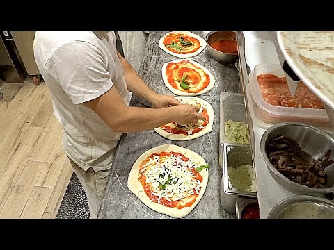 Delicious Neapolitan pizza in Rome in the "Mangianapoli" pizzeria - Street Food Italy - Rome food