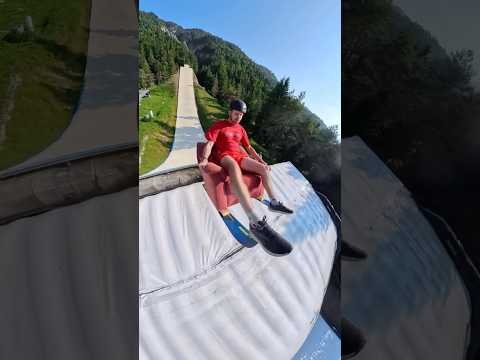 Ever seen a SOFA FLY? @insta360