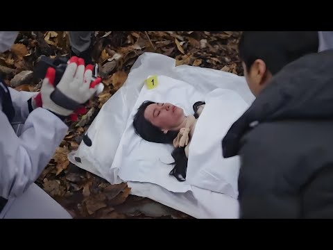 大爷挖野菜意外挖出女尸，不料一件大衣，竟成破案的关键线索，悬疑片