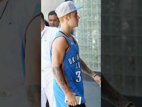 Justin Bieber #ustinbiebervideosong# let me love you