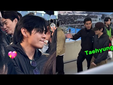 Media Panic! BTS's Taehyung Did Something Unexpected at Park Hyoshin's Concert 1 Minute Ago!