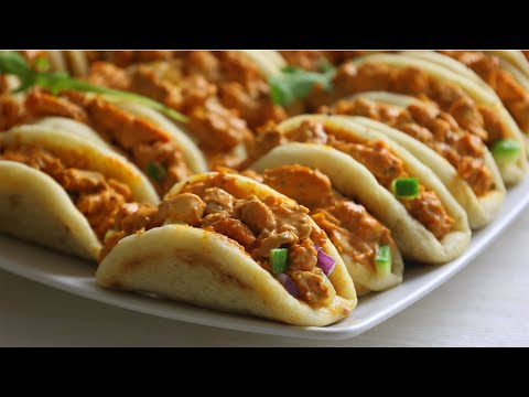 Mini pita bites with chicken filling