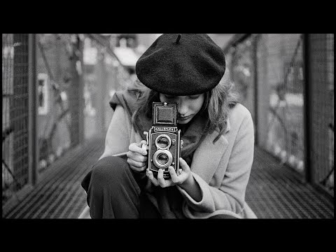🟡 DON’T Miss Out! Get This Magical Little TLR Camera!  (Why I LOVE the Kowa Kalloflex vs Leica)