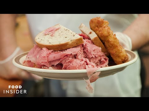 Manny's Corned Beef Sandwich Is A Chicago Icon