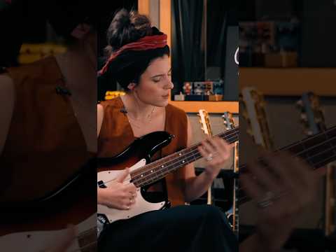 Kinga Glyk shows me her slapping chops! #bassfeatured #bass #shorts he