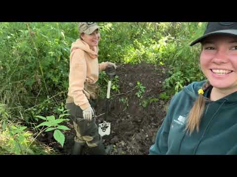 FOUND A SMELLY HOUSE WHERE THE GERMANS LIVED! UNDUGGED GARBAGE PITS! DAY 2. A war cop. Trench sto...