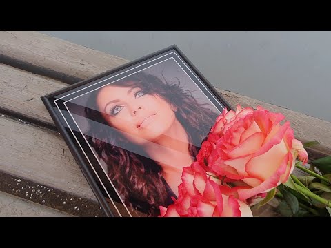 на могиле Юли Началовой встретил её родителей и дочку Веру 😊 Троекуровское кладбище 16 марта 2023