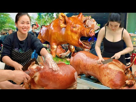 6 whole roasted pigs were sold by 6 couples in one afternoon at the market gate. Very yummy 