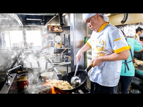 炒飯ランキング1位の名店!驚愕の連携プレーで爆速提供する“最強鍋振り”がヤバい!