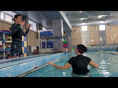 Как научить ребёнка опускать лицо под воду?