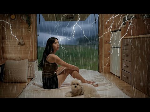 ⛈️Rainy day camping with my dog ​​in my own cozy truck amidst the worst rain and thunderstorm ever🚛