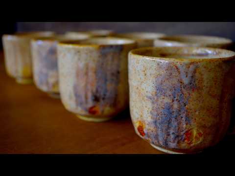 [Ceramics] Making a Shino-style mug. From molding to glaze mixing and completion.