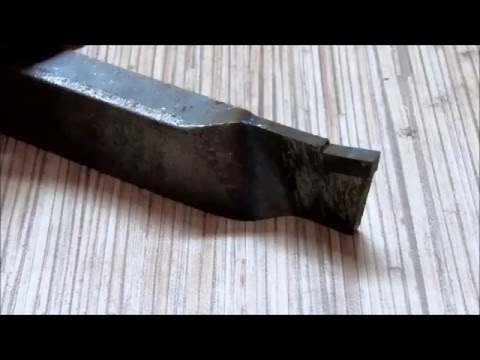 Отрезной резец