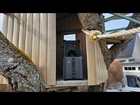 Soundboks Go & 3 - Testing Bass In A Treehouse