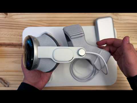 Unboxing the New M5 Vision Pro