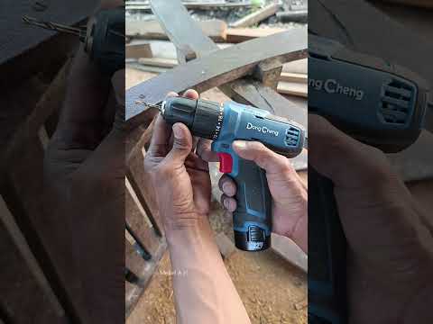 Memperbaiki kursi yang rusak pakai bor dong cheng