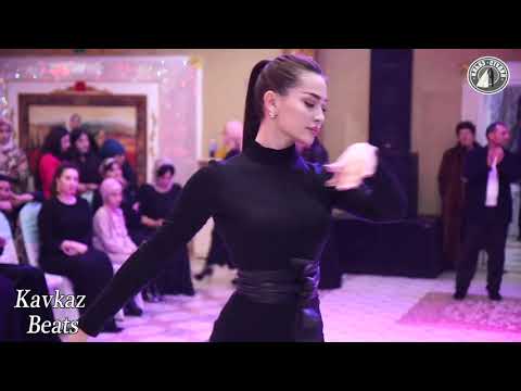 Чеченка Красиво Танцует под песню Аськи Халидовой 2020
