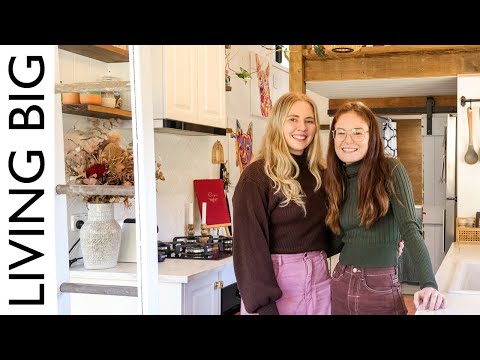 This Beautiful Tiny House Has A Lot To Love! ❤️