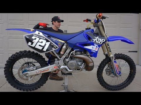 No Mechanic Would Attempt To Fix This Race Dirt Bike