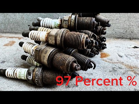 Forging iridium Damascus KNIFE from SPARK PLUGS!