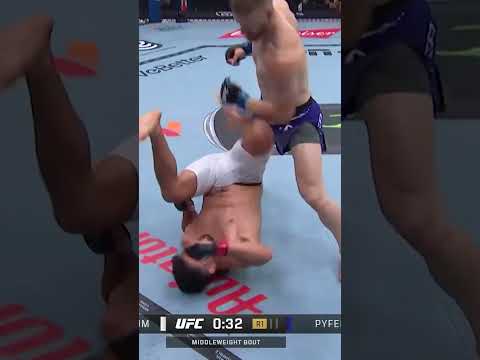 WHAT A KNOCKDOWN!! 🙌 #ufc316