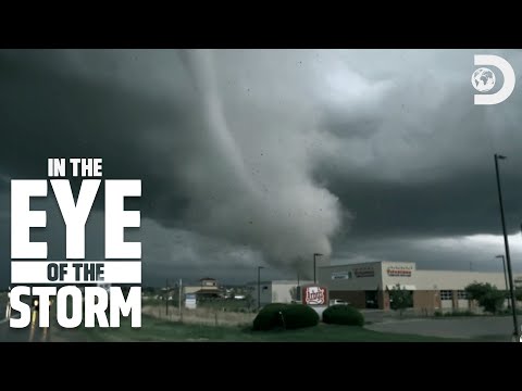 Terrifying Texas Tornado Threatens Elementary School | In the Eye of the Storm | Discovery