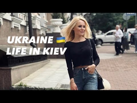 Ukraine 🇺🇦Life in Kiev. February 12, 2026. The Streets of Kiev, Ukraine. Streets Scenes.
