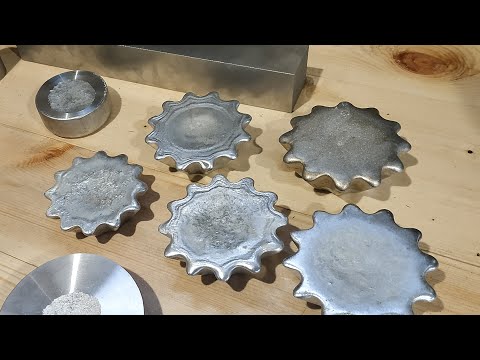 Melted 11kg of carburetors. Zinc plus aluminum and lathe machining