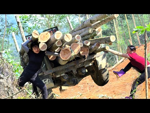 Agricultural vehicle, dangerously steep slope, the girl's car almost plunged into the ravine#wood.