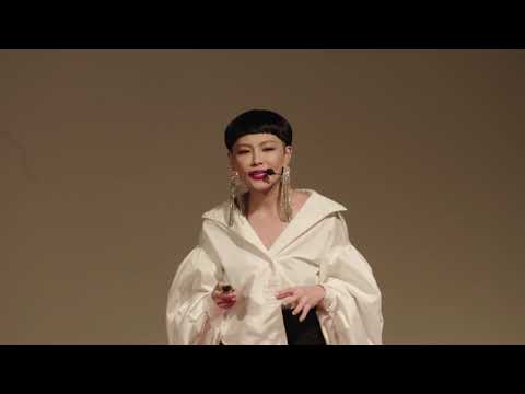 Be confident without any reason  自信的建造！獻給總在生活中焦慮跟自卑的你 | Judy Chou | TEDxNeihu