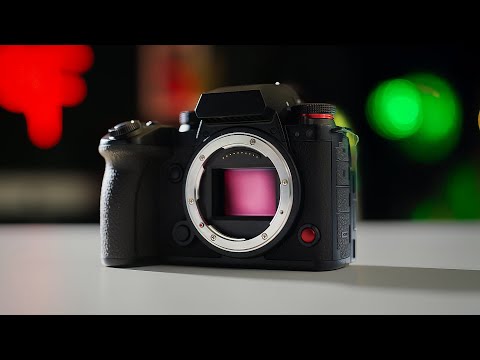 The Best Mirrorless Video Camera Ever...