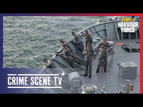 Oil tanker in heavy winds | Sydney Harbour Force 7/10 | Crime Scene TV