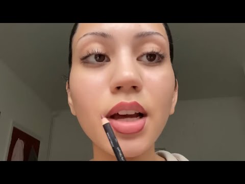 WHY LIPSTICK “DOESN’T LOOK GOOD” ON YOU 🤡 - Lip Liner Tutorial