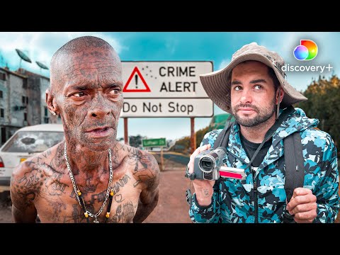 I Hired a Gang Lord as my Tour Guide