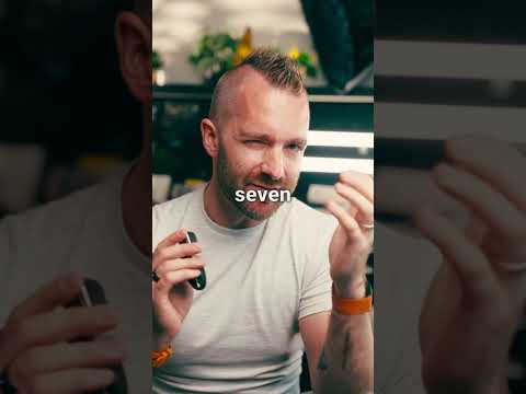 Unboxing the WHOOP MG