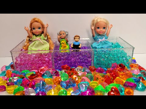 At the hotel ! Elsa & Anna toddlers are on vacation - fun activities - Barbie dolls #hotel