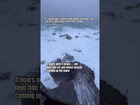 On a lighthouse during Storm Goretti. #lighthouse #storm #stormgoretti #cornwall #changemypants