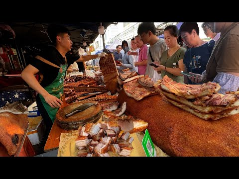 廣東 順德 三洲市場 趁墟 女子徒手抓活蛇 廣式燒豬肉 牛腩 烤乳鴿 烤鴨 馬蹄糕 前輩最愛倫教糕 10元兩桶龜苓膏 鰐魚 生猛的水魚 烏龜，民間草藥 鷄血藤  奇異養生食材目不暇接 Citywalk